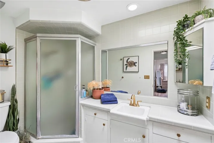 Guest Bath in 2nd floor unit