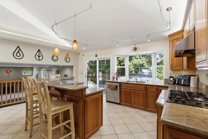 6124 Corte De La Reina, San Jose, California 95120
