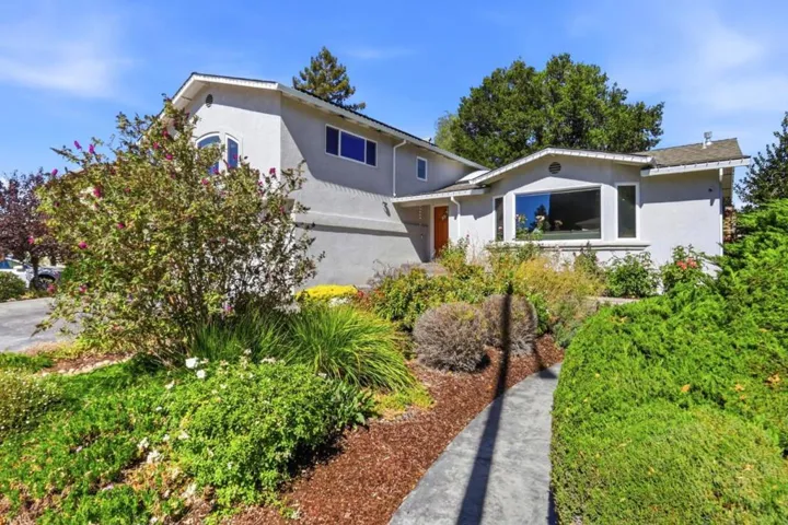 6124 Corte De La Reina, San Jose, California 95120