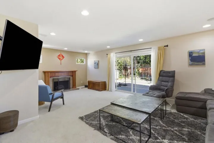 6124 Corte De La Reina, San Jose, California 95120