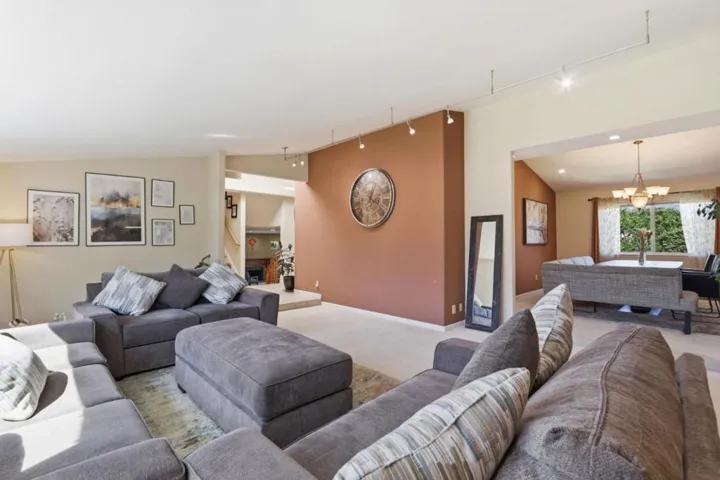 6124 Corte De La Reina, San Jose, California 95120