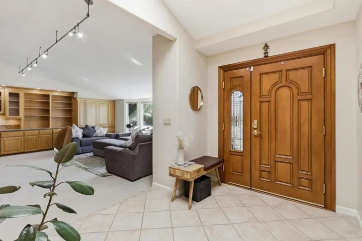 6124 Corte De La Reina, San Jose, California 95120