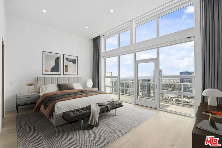 230 W Olympic Boulevard Ph 2, Los Angeles, California 90015