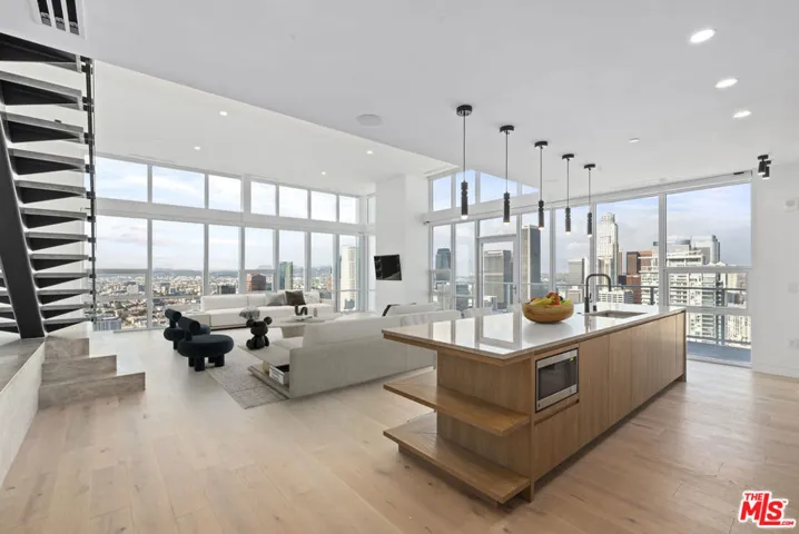 230 W Olympic Boulevard Ph 2, Los Angeles, California 90015