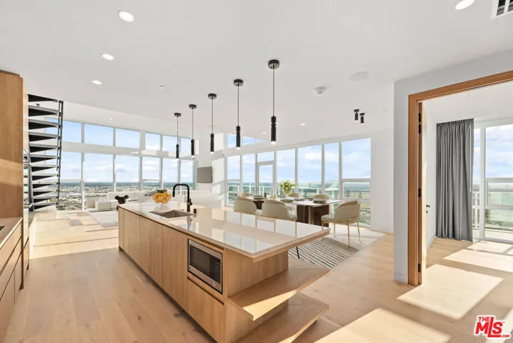 230 W Olympic Boulevard Ph 2, Los Angeles, California 90015