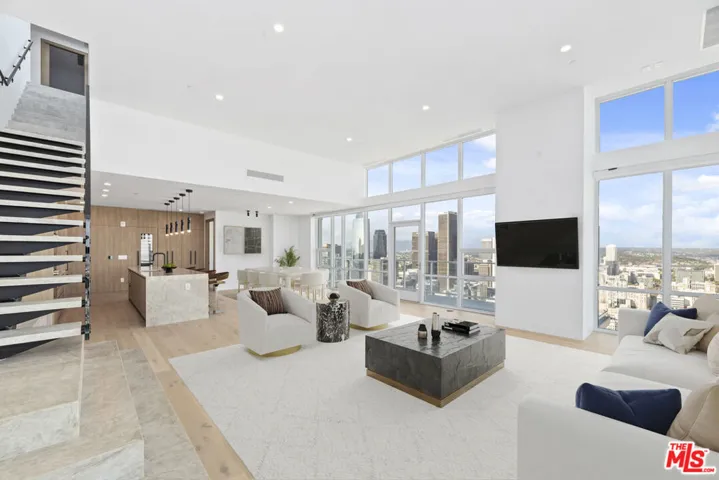 230 W Olympic Boulevard Ph 2, Los Angeles, California 90015