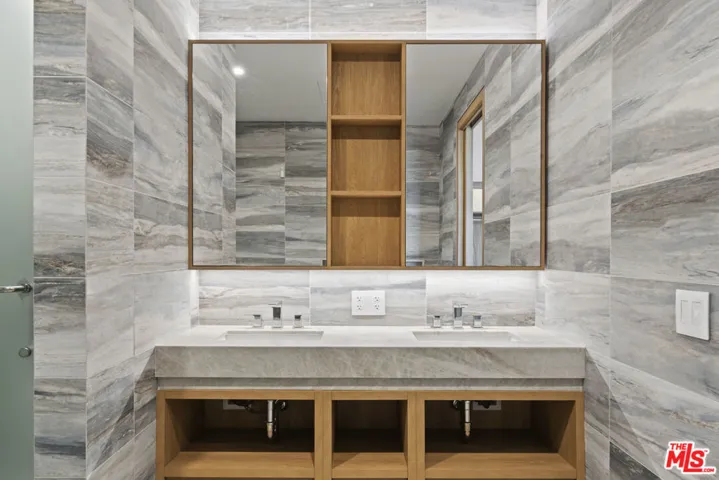 230 W Olympic Boulevard Ph 2, Los Angeles, California 90015