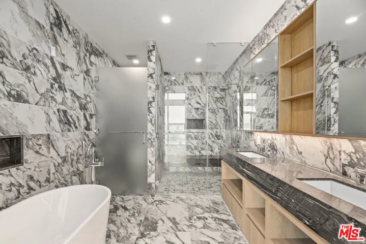 230 W Olympic Boulevard Ph 2, Los Angeles, California 90015