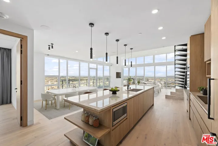 230 W Olympic Boulevard Ph 2, Los Angeles, California 90015