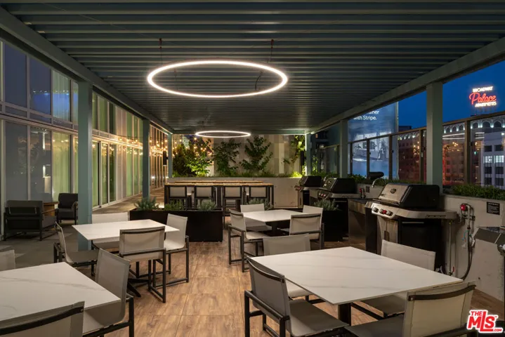 230 W Olympic Boulevard Ph 2, Los Angeles, California 90015