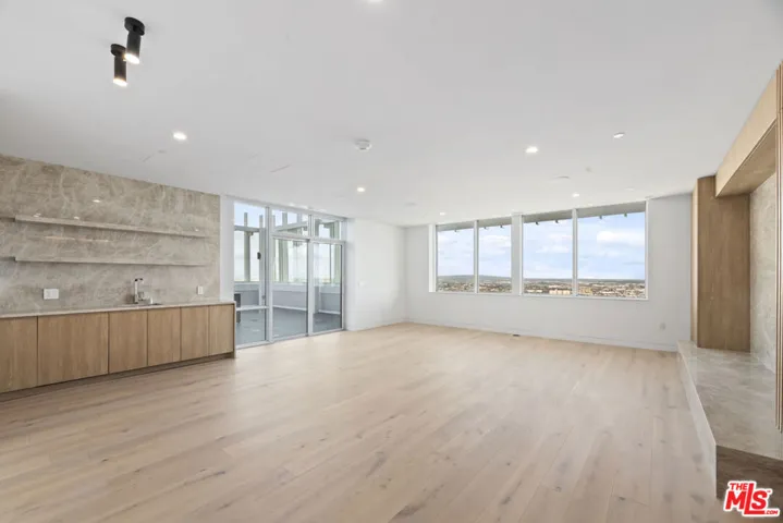 230 W Olympic Boulevard Ph 2, Los Angeles, California 90015
