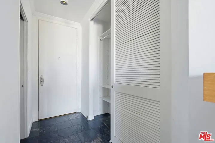 1131 Alta Loma Road 326, West Hollywood, California 90069