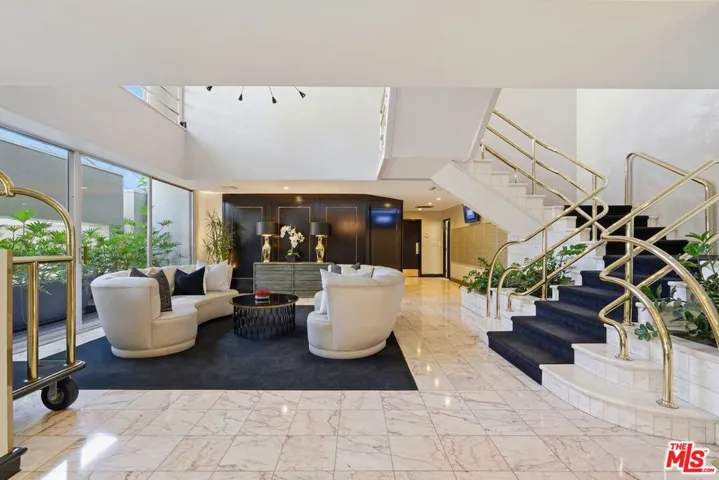 1131 Alta Loma Road 326, West Hollywood, California 90069
