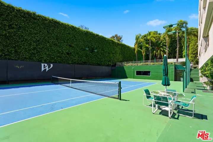 1131 Alta Loma Road 326, West Hollywood, California 90069