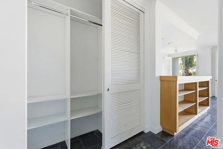 1131 Alta Loma Road 326, West Hollywood, California 90069