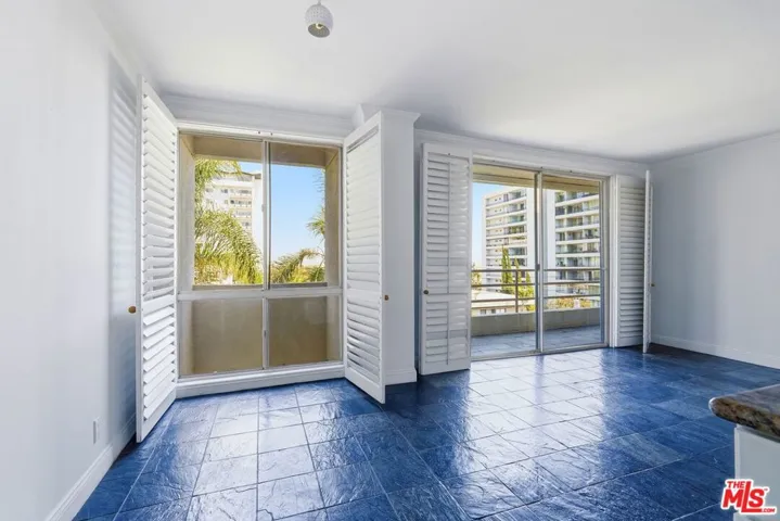 1131 Alta Loma Road 326, West Hollywood, California 90069