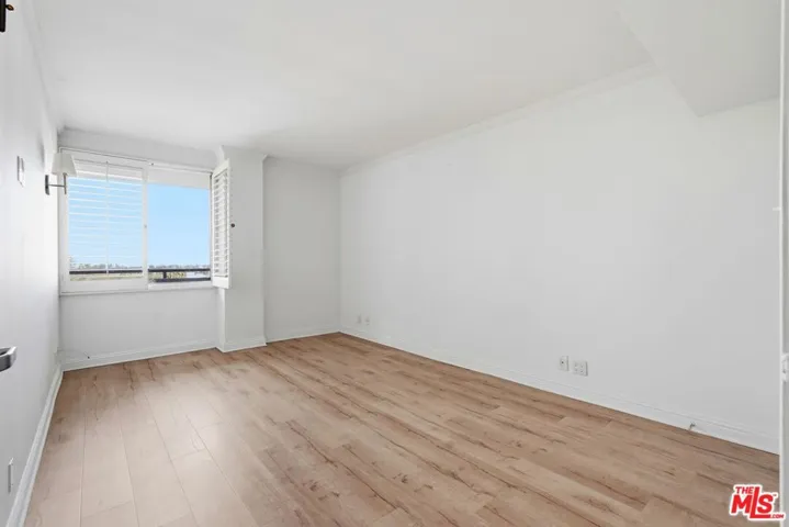 1131 Alta Loma Road 326, West Hollywood, California 90069