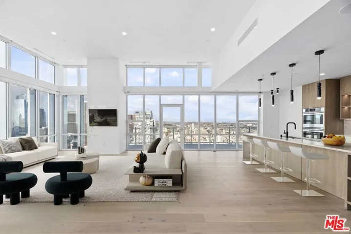 230 W Olympic Boulevard Ph 3, Los Angeles, California 90015