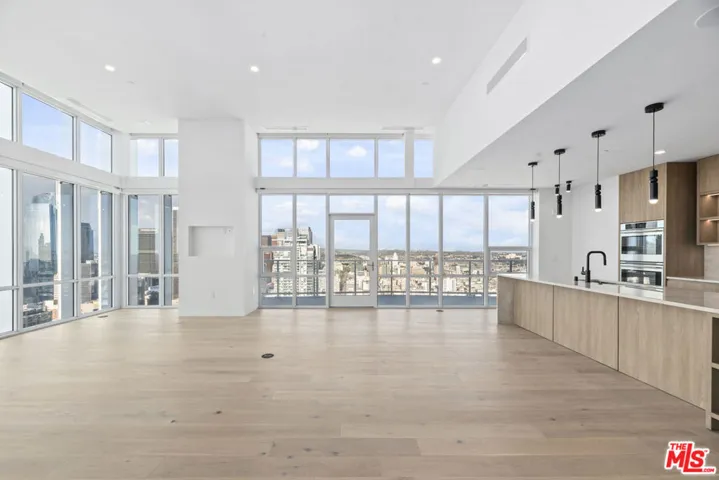 230 W Olympic Boulevard Ph 3, Los Angeles, California 90015