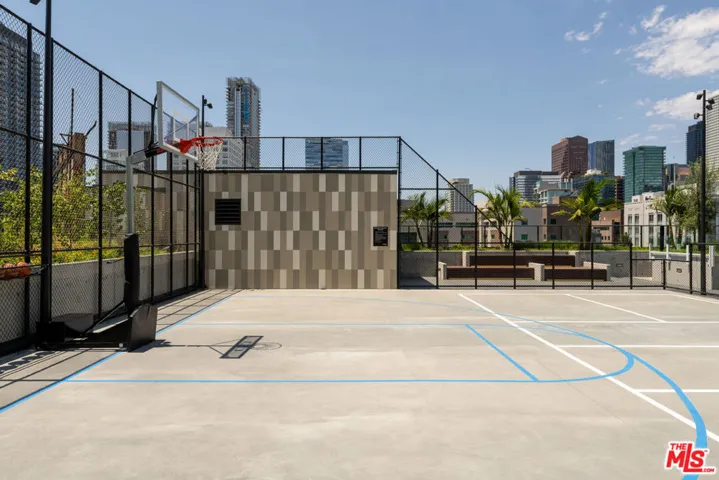230 W Olympic Boulevard Ph 3, Los Angeles, California 90015