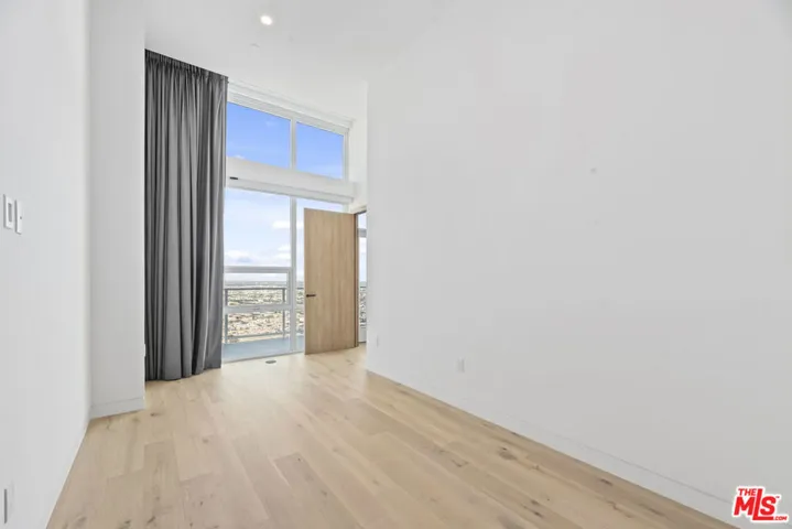 230 W Olympic Boulevard Ph 3, Los Angeles, California 90015