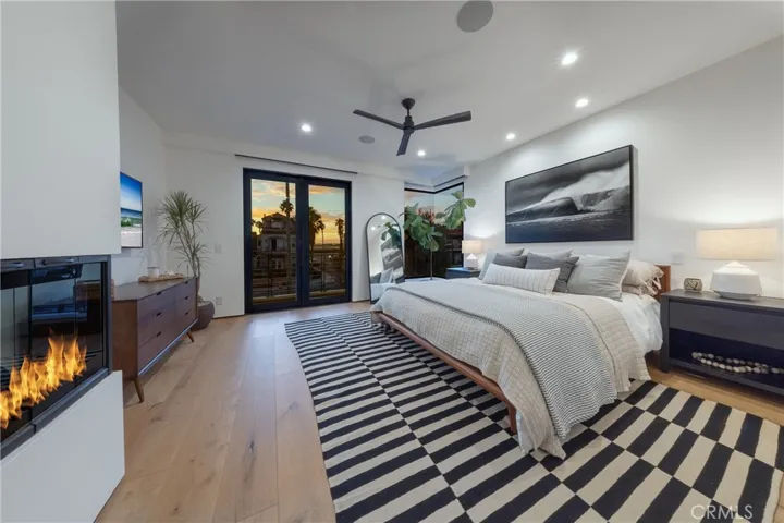 122 22nd Street, Huntington Beach, California 92648