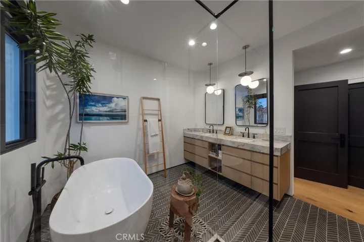 122 22nd Street, Huntington Beach, California 92648