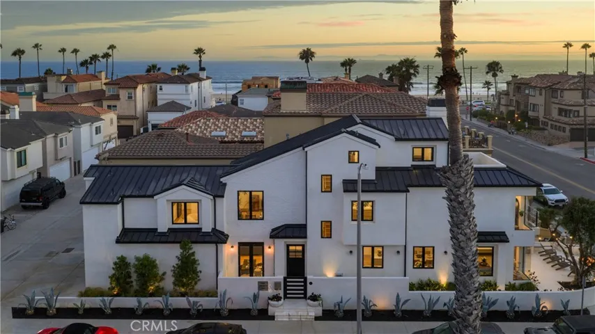 122 22nd Street, Huntington Beach, California 92648