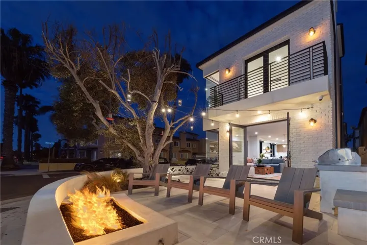122 22nd Street, Huntington Beach, California 92648