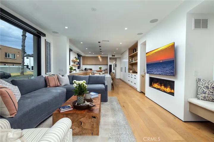 122 22nd Street, Huntington Beach, California 92648