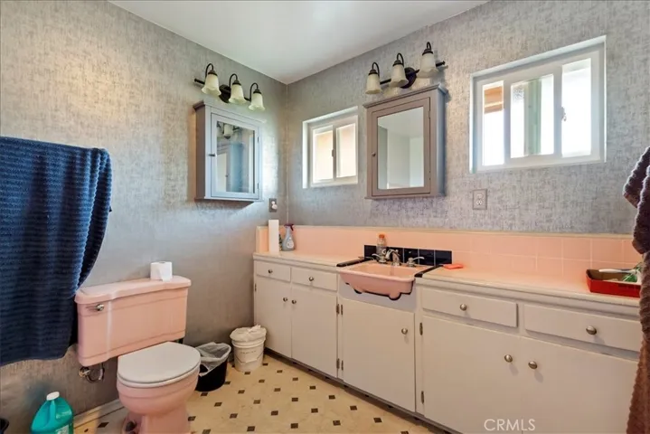 13285 Mesquite Road, Apple Valley, California 92308