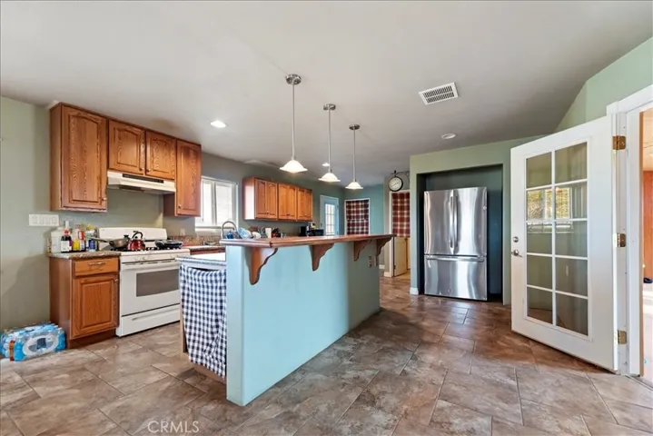 13285 Mesquite Road, Apple Valley, California 92308