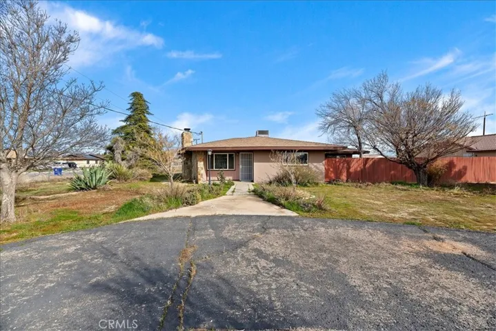 13285 Mesquite Road, Apple Valley, California 92308