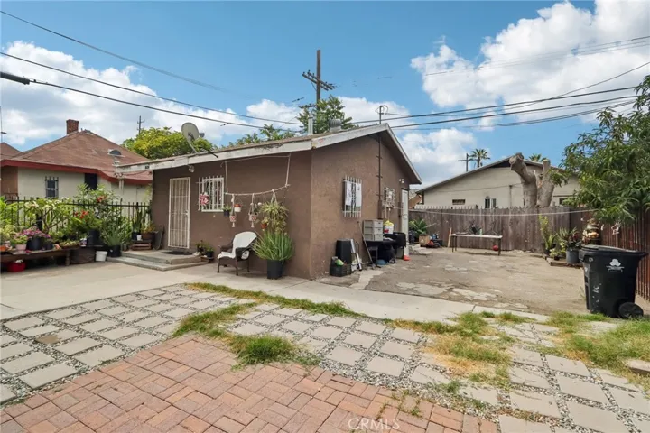 1242 E 43rd, Los Angeles, California 90011