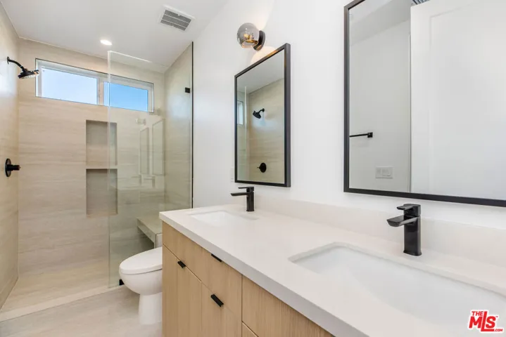 5223 W 20th Street 1/2, Los Angeles, California 90016