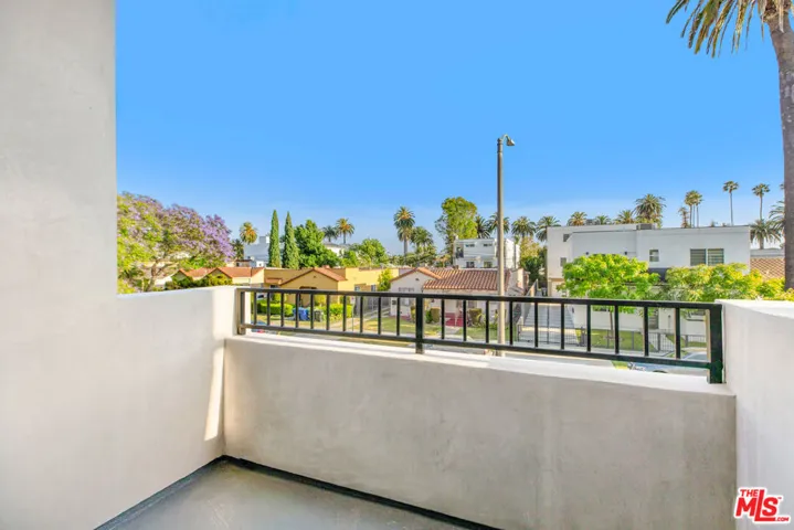 5223 W 20th Street 1/2, Los Angeles, California 90016