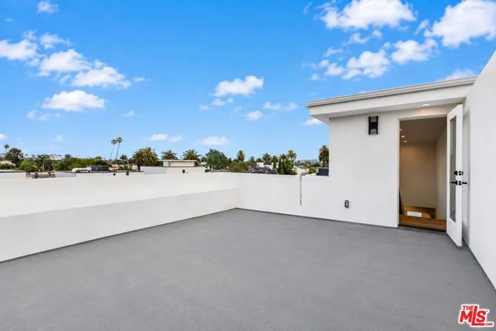 5223 W 20th Street 1/2, Los Angeles, California 90016
