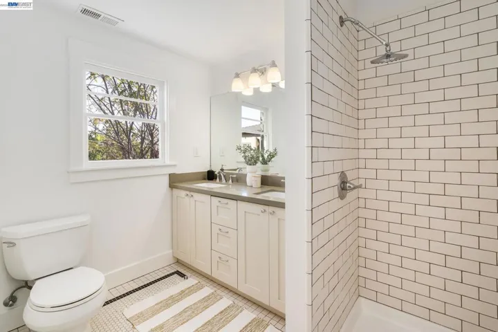 815 45th St, Oakland, California 94608