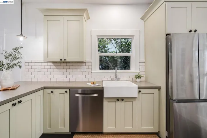 815 45th St, Oakland, California 94608