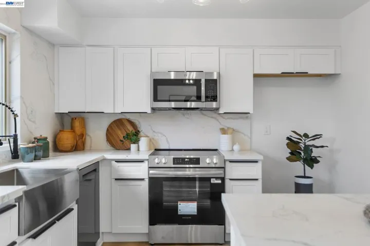 14715 Doolittle Dr, San Leandro, California 94577