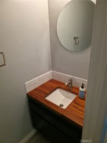 Down Stairs 1/2 Bathroom