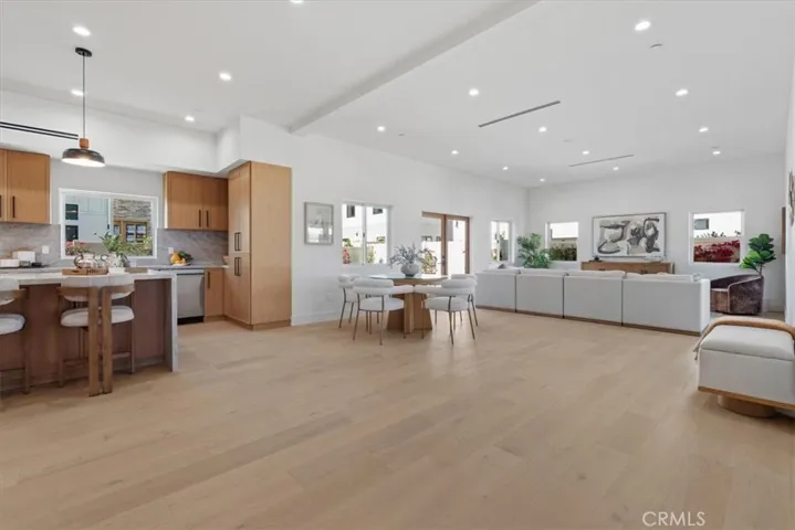 21811 San Jose Street, Chatsworth, California 91311