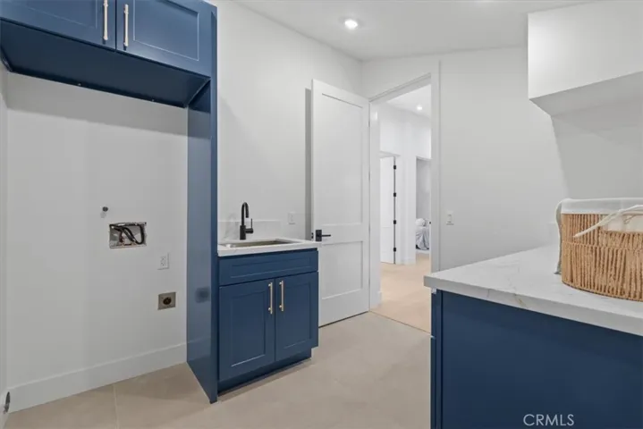 21811 San Jose Street, Chatsworth, California 91311