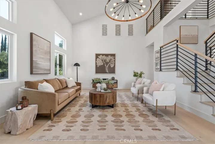 21811 San Jose Street, Chatsworth, California 91311