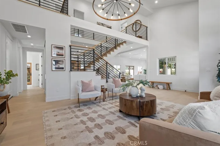 21811 San Jose Street, Chatsworth, California 91311