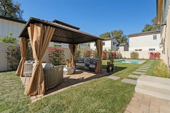 21811 San Jose Street, Chatsworth, California 91311