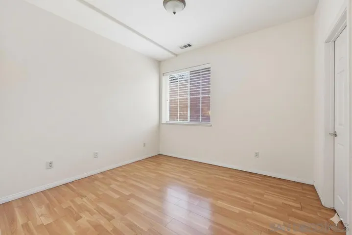 Unfurnished with AI