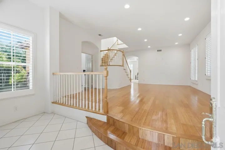 Unfurnished with AI