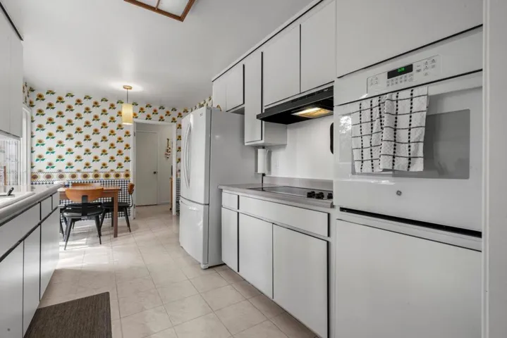 924 Kamsack Court, Sunnyvale, California 94087