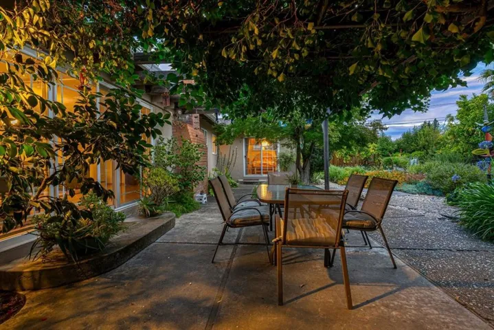 924 Kamsack Court, Sunnyvale, California 94087